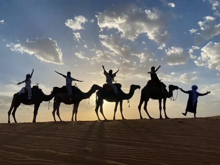 tour de 2 días / 1 noche desde Fez al desierto de Merzouga